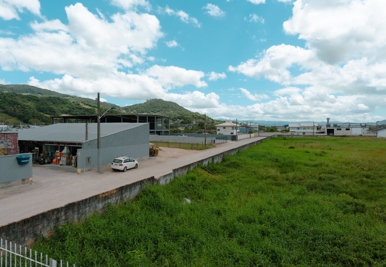 Apartamento em Biguaçu - Loft com ótima localização,Wi-Fi e ar-condicionado Apartamento em Biguaçu - Loft com ótima localização,Wi-Fi e ar-condicionado