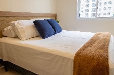 Apartamento em Santos - Confortável Apartamento com Wi-Fi, pé na areia 