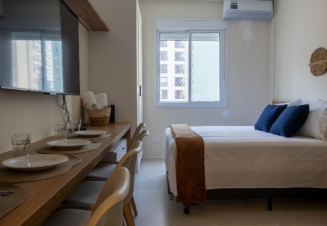 Apartamento em Santos - Apto com Wi-Fi frente mar - Conforto e Praticidade Apartamento em Santos - Apto com Wi-Fi frente mar - Conforto e Praticidade