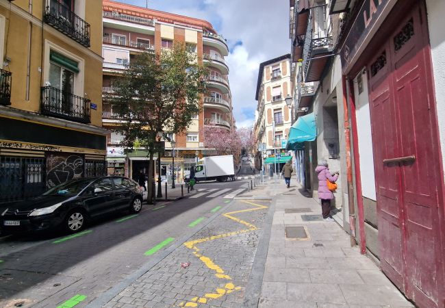 Apartamento em Madrid - Piso de 2 dormitorios a pasos del Museo Reina Sofía: confort y ubicación perfecta en Madrid .Temporal Apartamento em Madrid - Piso de 2 dormitorios a pasos del Museo Reina Sofía: confort y ubicación perfecta en Madrid .Temporal