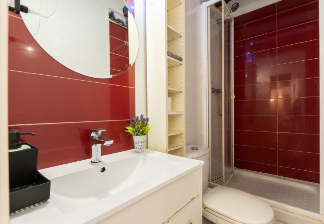 Apartamento em Madrid - Piso de 2 dormitorios a pasos del Museo Reina Sofía: confort y ubicación perfecta en Madrid .Temporal Apartamento em Madrid - Piso de 2 dormitorios a pasos del Museo Reina Sofía: confort y ubicación perfecta en Madrid .Temporal