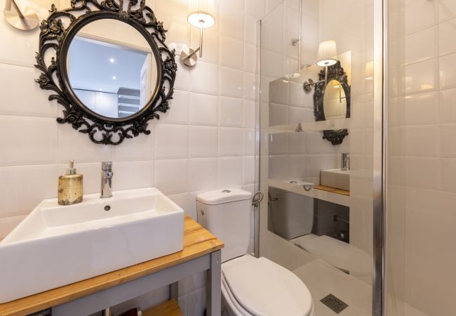 Apartamento em Madrid - Dúplex con encanto en Chamberí : Comodidad y diseño en dos niveles  Apartamento em Madrid - Dúplex con encanto en Chamberí : Comodidad y diseño en dos niveles