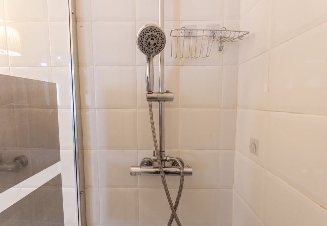 Apartamento em Madrid - Dúplex con encanto en Chamberí : Comodidad y diseño en dos niveles  Apartamento em Madrid - Dúplex con encanto en Chamberí : Comodidad y diseño en dos niveles