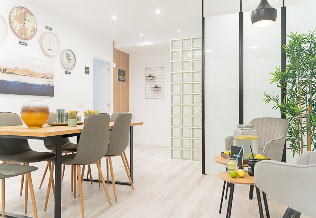Quarto em Madrid - Paris: habitación con confort, comodidad y áreas compartidas Chamartín – Temporal Quarto em Madrid - Paris: habitación con confort, comodidad y áreas compartidas Chamartín – Temporal