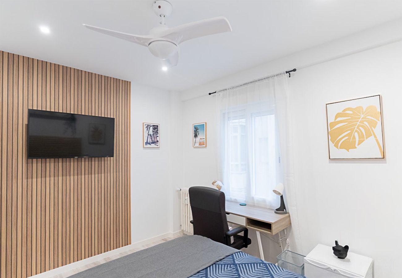 Quarto em Madrid - Tokyo: habitación con confort, comodidad y áreas compartidas Chamartín – Mauricio Legendre Quarto em Madrid - Tokyo: habitación con confort, comodidad y áreas compartidas Chamartín – Mauricio Legendre