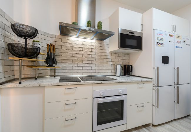 Quarto em Madrid - Los Ángeles: habitación con comodidad y zonas compartidas Gran Vía-Madrid. Temporal Quarto em Madrid - Los Ángeles: habitación con comodidad y zonas compartidas Gran Vía-Madrid. Temporal