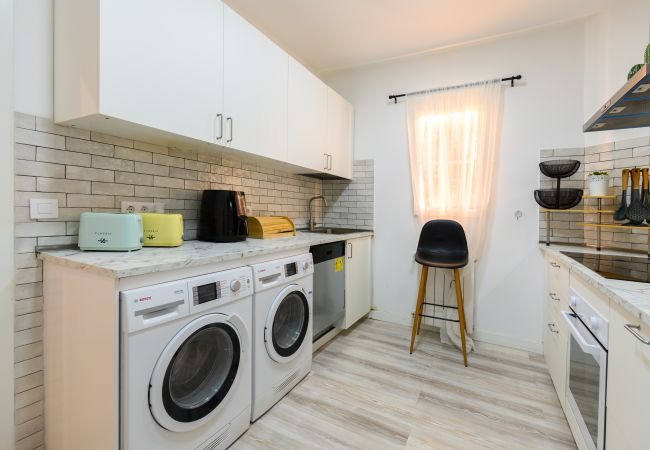 Quarto em Madrid - Los Ángeles: habitación con comodidad y zonas compartidas Gran Vía-Madrid. Temporal Quarto em Madrid - Los Ángeles: habitación con comodidad y zonas compartidas Gran Vía-Madrid. Temporal