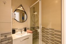 Quarto em Madrid - Ámsterdam: habitación con comodidad y zonas compartidas Gran Vía-Madrid