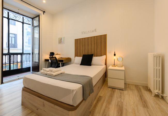 Quarto em Madrid - Zurich: habitación con comodidad y zonas compartidas Gran Vía-Madrid.Temporal Quarto em Madrid - Zurich: habitación con comodidad y zonas compartidas Gran Vía-Madrid.Temporal