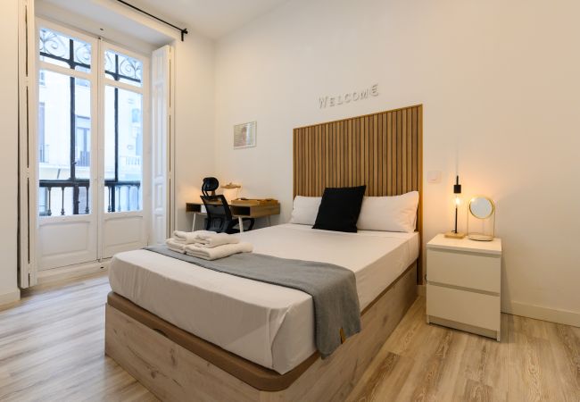 Quarto em Madrid - Zurich: habitación con comodidad y zonas compartidas Gran Vía-Madrid.Temporal Quarto em Madrid - Zurich: habitación con comodidad y zonas compartidas Gran Vía-Madrid.Temporal