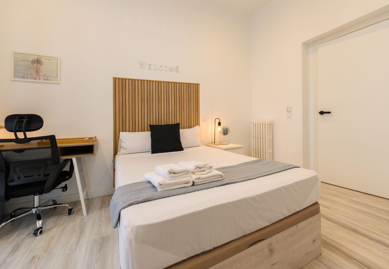 Quarto em Madrid - Zurich: habitación con comodidad y zonas compartidas Gran Vía-Madrid.Temporal Quarto em Madrid - Zurich: habitación con comodidad y zonas compartidas Gran Vía-Madrid.Temporal