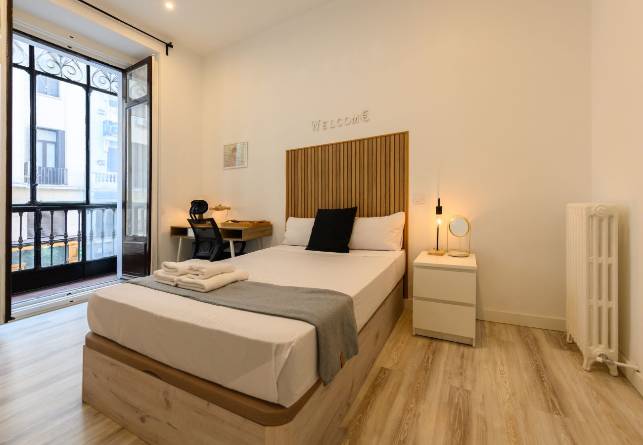 Quarto em Madrid - Zurich: habitación con comodidad y zonas compartidas Gran Vía-Madrid.Temporal Quarto em Madrid - Zurich: habitación con comodidad y zonas compartidas Gran Vía-Madrid.Temporal