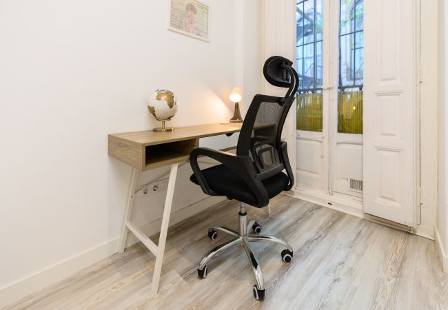 Quarto em Madrid - Shanghái: habitación con comodidad y zonas compartidas Gran Vía-Madrid.Temporal Quarto em Madrid - Shanghái: habitación con comodidad y zonas compartidas Gran Vía-Madrid.Temporal