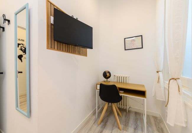 Quarto em Madrid - Singapur: habitación con comodidad y zonas compartidas Gran Vía-Madrid.Temporal Quarto em Madrid - Singapur: habitación con comodidad y zonas compartidas Gran Vía-Madrid.Temporal