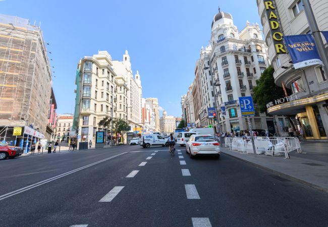 Quarto em Madrid - Singapur: habitación con comodidad y zonas compartidas Gran Vía-Madrid.Temporal Quarto em Madrid - Singapur: habitación con comodidad y zonas compartidas Gran Vía-Madrid.Temporal