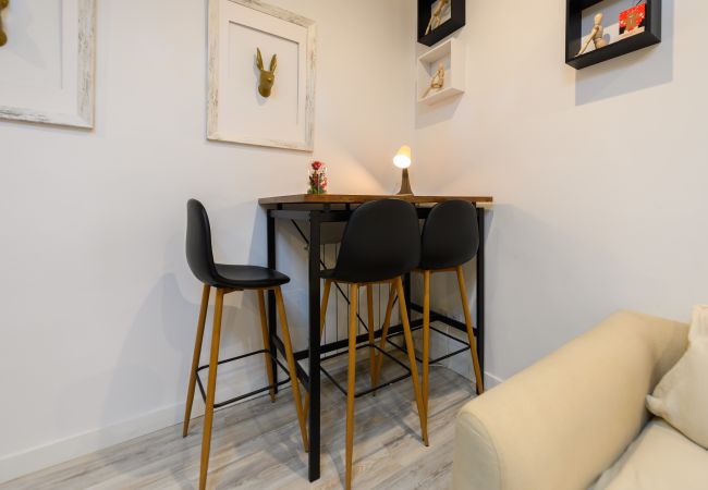 Quarto em Madrid - Singapur: habitación con comodidad y zonas compartidas Gran Vía-Madrid.Temporal Quarto em Madrid - Singapur: habitación con comodidad y zonas compartidas Gran Vía-Madrid.Temporal