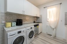 Quarto em Madrid - Singapur: habitación con comodidad y zonas compartidas Gran Vía-Madrid