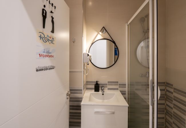 Quarto em Madrid - Berlín: habitación con comodidad y zonas compartidas Gran Vía-Madrid.Temporal Quarto em Madrid - Berlín: habitación con comodidad y zonas compartidas Gran Vía-Madrid.Temporal