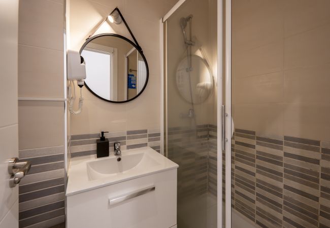 Quarto em Madrid - Berlín: habitación con comodidad y zonas compartidas Gran Vía-Madrid.Temporal Quarto em Madrid - Berlín: habitación con comodidad y zonas compartidas Gran Vía-Madrid.Temporal