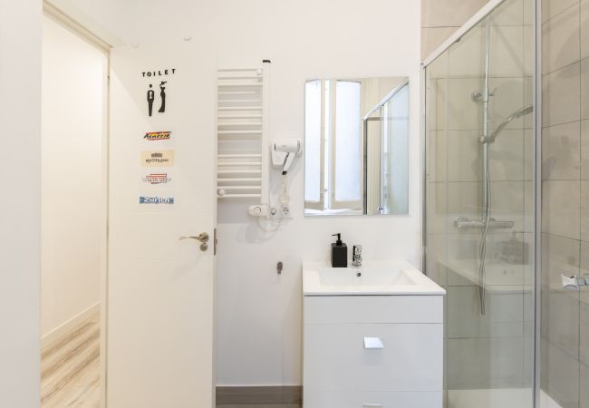 Quarto em Madrid - Berlín: habitación con comodidad y zonas compartidas Gran Vía-Madrid.Temporal Quarto em Madrid - Berlín: habitación con comodidad y zonas compartidas Gran Vía-Madrid.Temporal