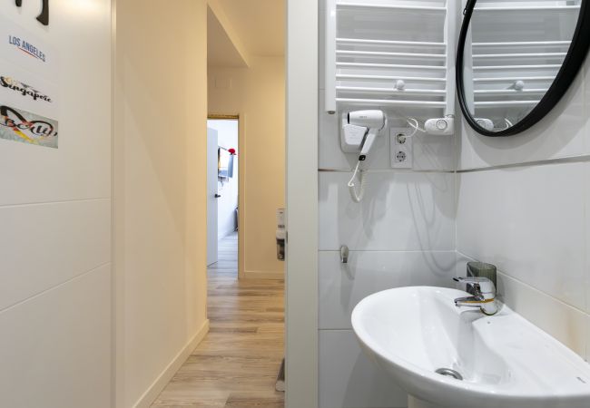 Quarto em Madrid - Berlín: habitación con comodidad y zonas compartidas Gran Vía-Madrid.Temporal Quarto em Madrid - Berlín: habitación con comodidad y zonas compartidas Gran Vía-Madrid.Temporal