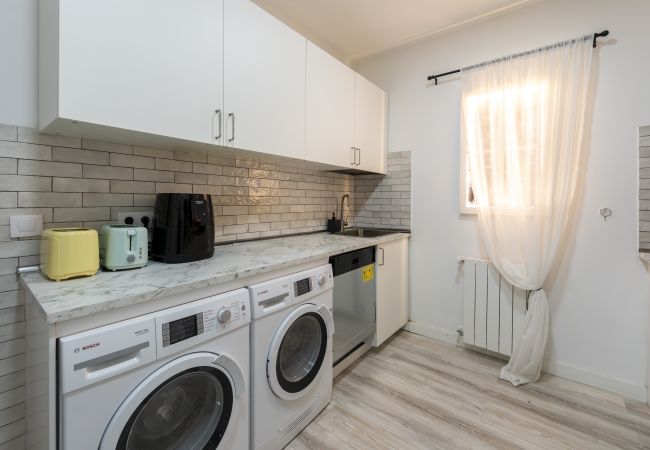 Quarto em Madrid - Berlín: habitación con comodidad y zonas compartidas Gran Vía-Madrid.Temporal Quarto em Madrid - Berlín: habitación con comodidad y zonas compartidas Gran Vía-Madrid.Temporal