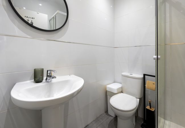 Quarto em Madrid - Berlín: habitación con comodidad y zonas compartidas Gran Vía-Madrid.Temporal Quarto em Madrid - Berlín: habitación con comodidad y zonas compartidas Gran Vía-Madrid.Temporal
