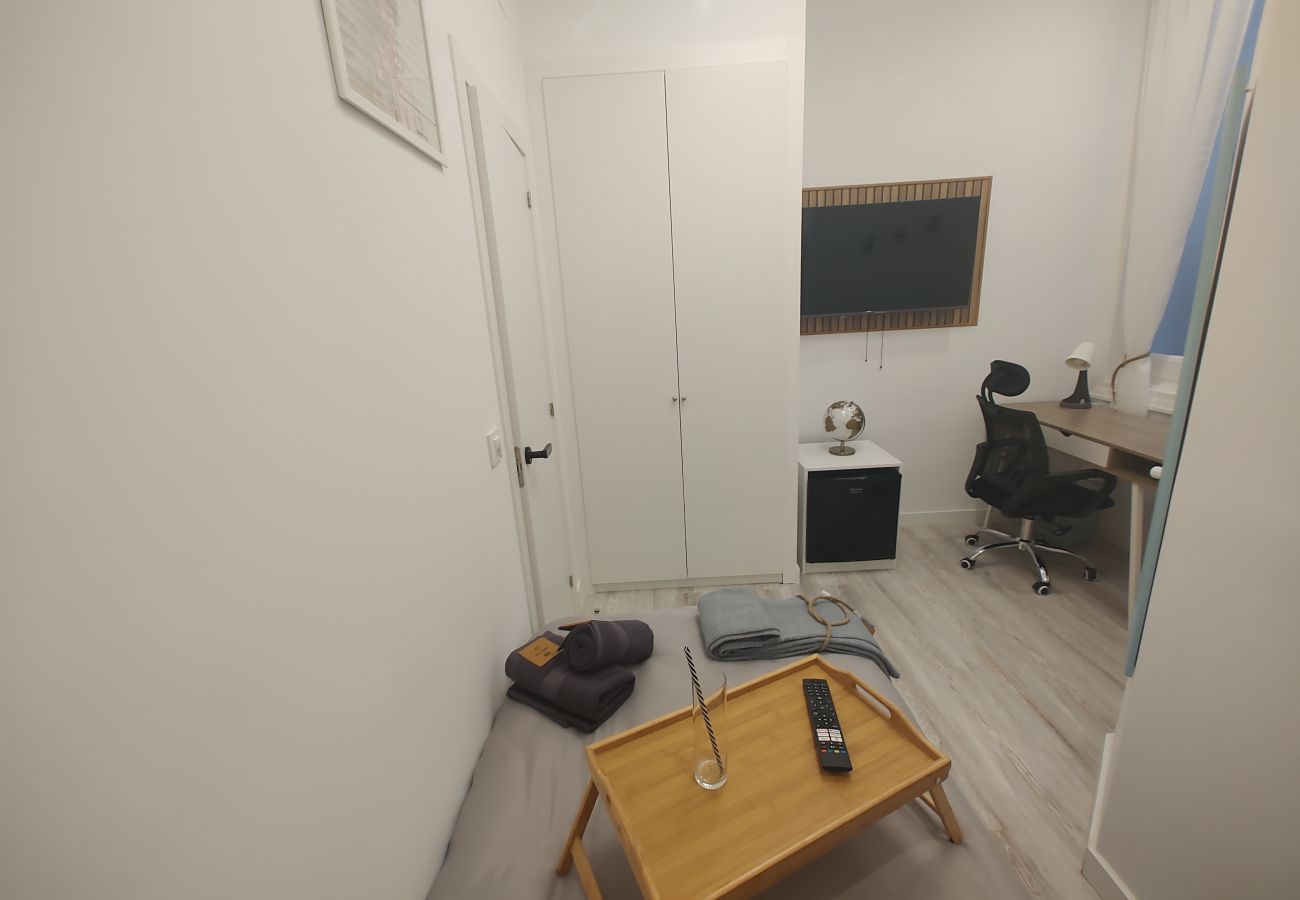 Quarto em Madrid - Berlín: habitación con comodidad y zonas compartidas Gran Vía-Madrid.Temporal Quarto em Madrid - Berlín: habitación con comodidad y zonas compartidas Gran Vía-Madrid.Temporal