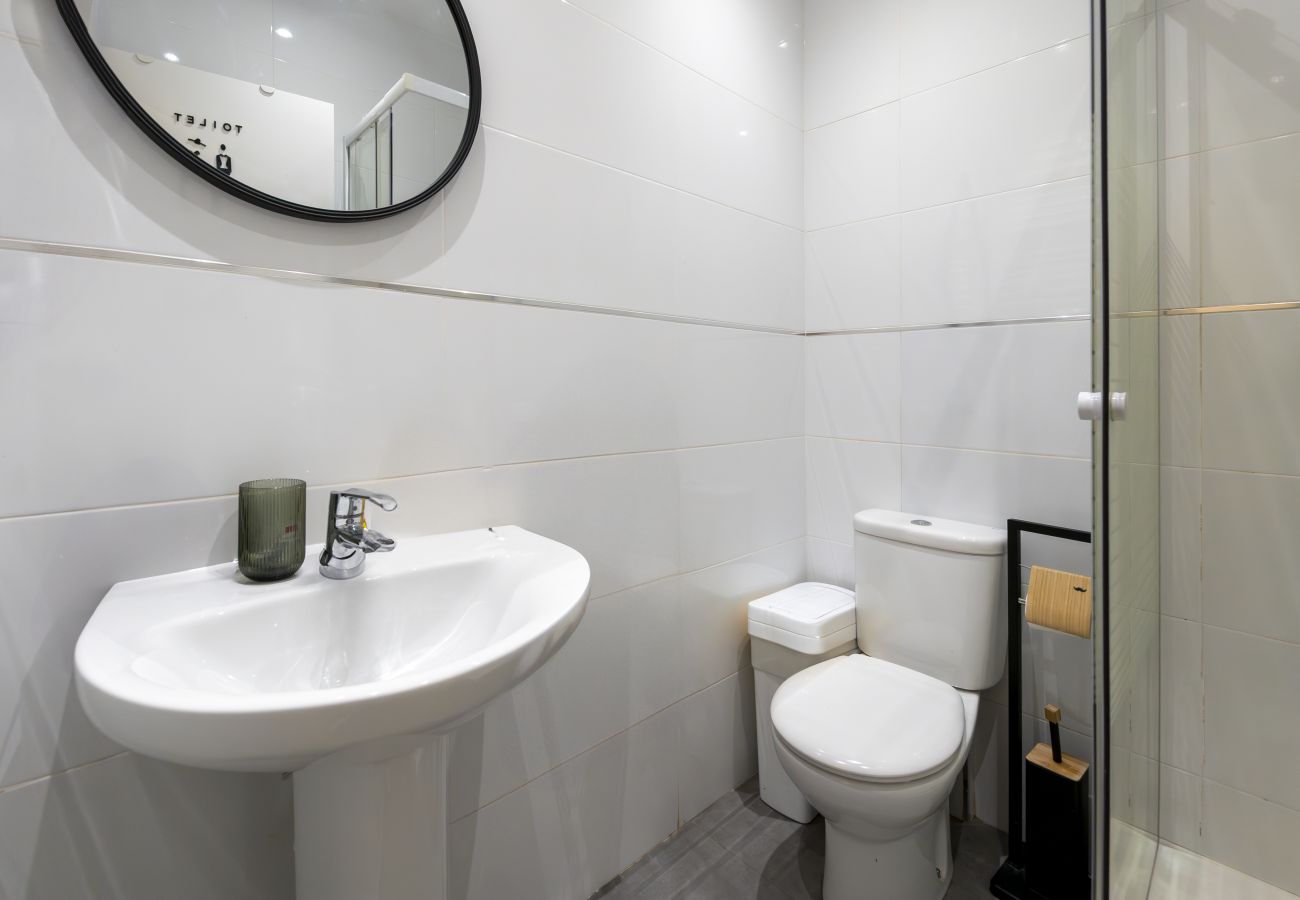 Quarto em Madrid - Berlín: habitación con comodidad y zonas compartidas Gran Vía-Madrid.Temporal Quarto em Madrid - Berlín: habitación con comodidad y zonas compartidas Gran Vía-Madrid.Temporal