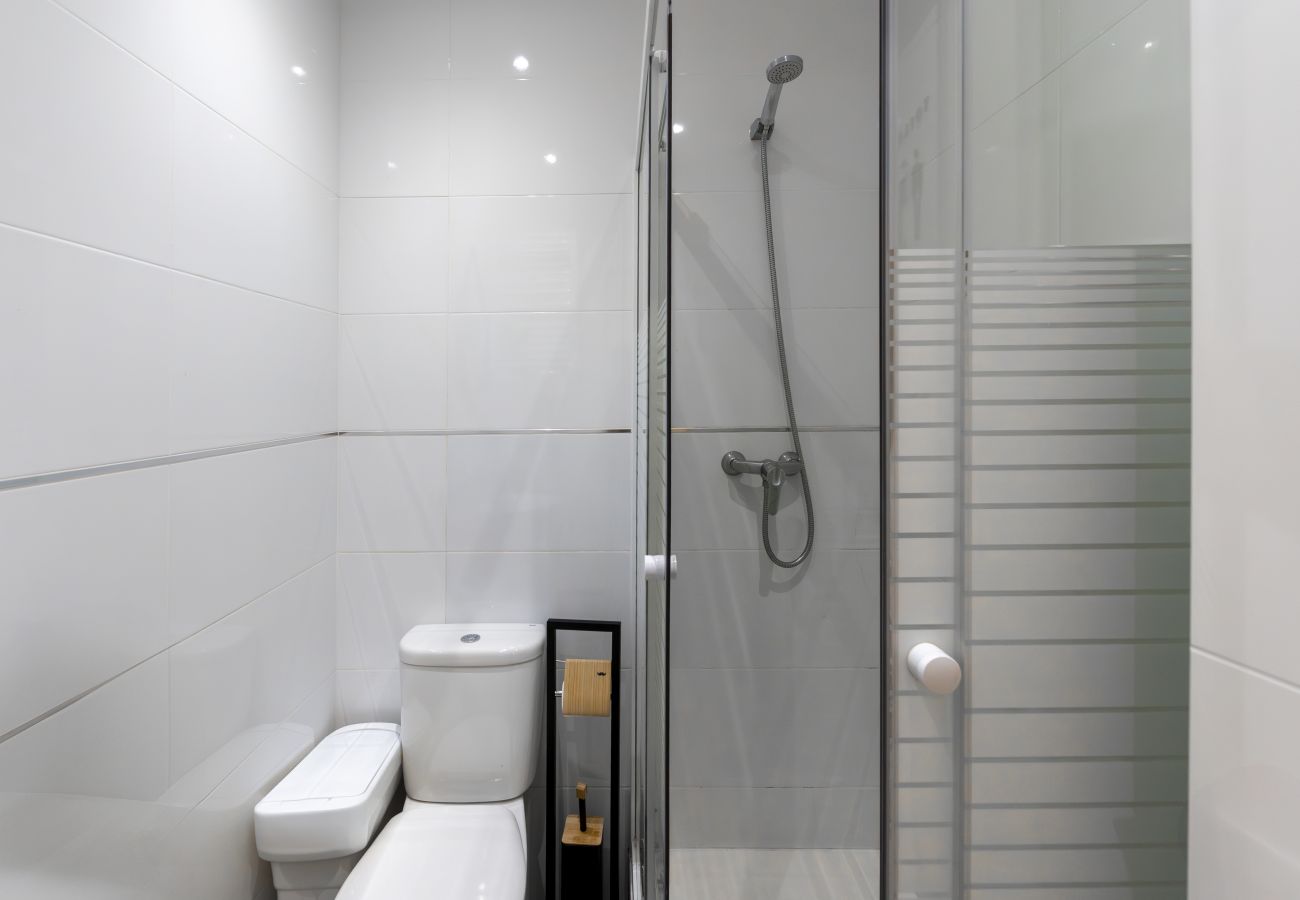 Quarto em Madrid - Berlín: habitación con comodidad y zonas compartidas Gran Vía-Madrid.Temporal Quarto em Madrid - Berlín: habitación con comodidad y zonas compartidas Gran Vía-Madrid.Temporal