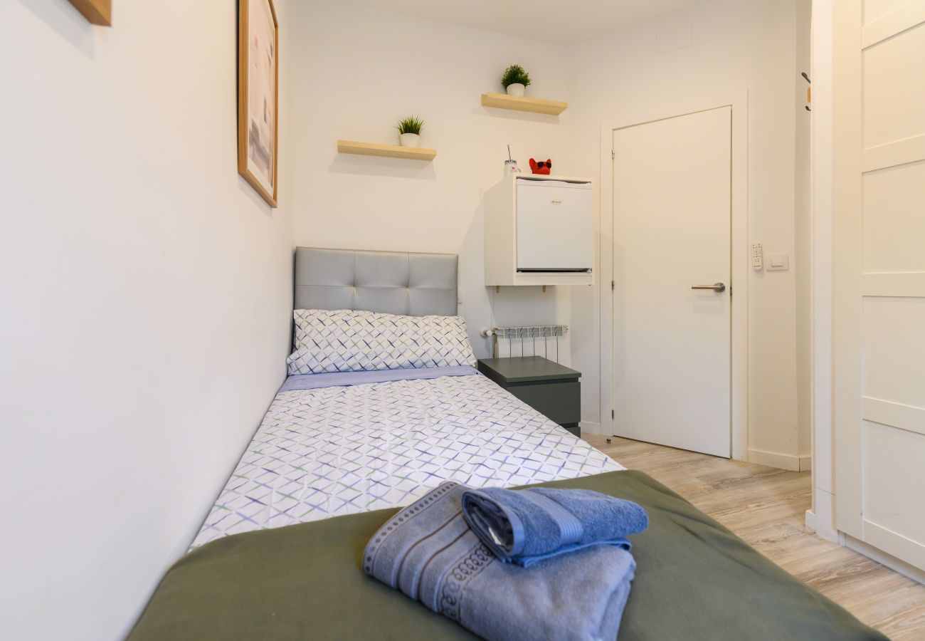 Quarto em Madrid - Tarija: Habitación con confort y esencia boliviana en Madrid Temporal  Quarto em Madrid - Tarija: Habitación con confort y esencia boliviana en Madrid Temporal