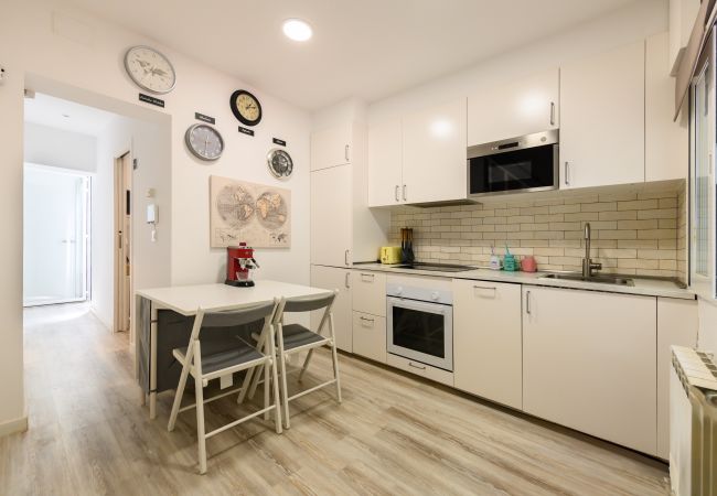 Quarto em Madrid - La Paz: Habitación con confort y esencia boliviana en Madrid. Temporal Quarto em Madrid - La Paz: Habitación con confort y esencia boliviana en Madrid. Temporal