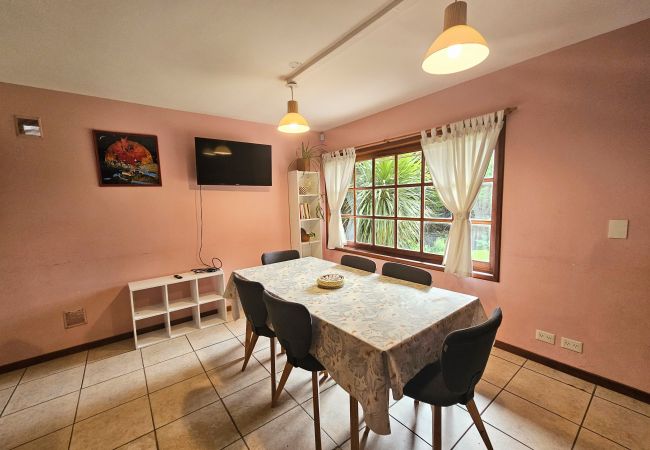 Casa em San Carlos de Bariloche - Casa Jardim Botânico Bariloche – 6 quartos, 4 banheiros Casa em San Carlos de Bariloche - Casa Jardim Botânico Bariloche – 6 quartos, 4 banheiros