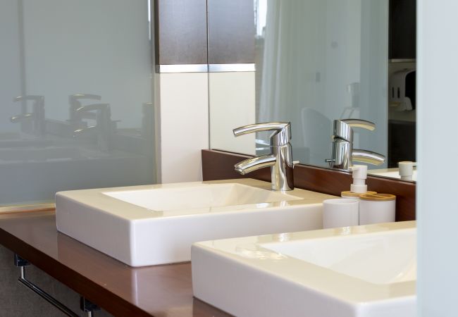 Apartamento em Madrid - Dúplex de 3 Dormitorios – Amplio, Luminoso cerca del Paseo de la Castellana .Temporal Apartamento em Madrid - Dúplex de 3 Dormitorios – Amplio, Luminoso cerca del Paseo de la Castellana .Temporal