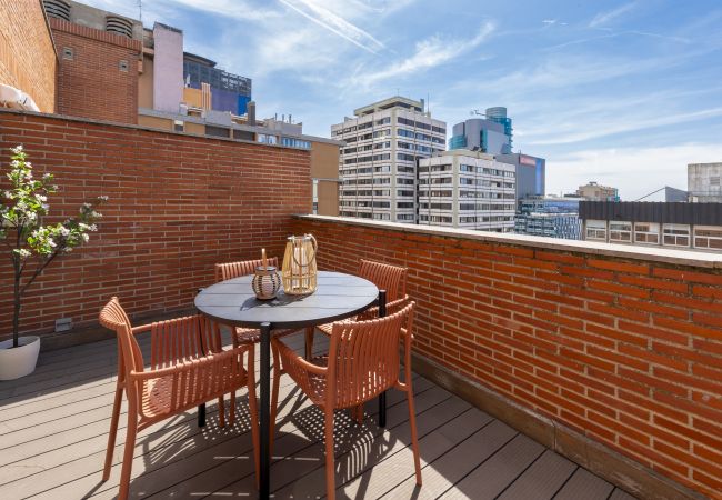 Apartamento em Madrid - Dúplex de 3 Dormitorios – Amplio, Luminoso cerca del Paseo de la Castellana .Temporal Apartamento em Madrid - Dúplex de 3 Dormitorios – Amplio, Luminoso cerca del Paseo de la Castellana .Temporal
