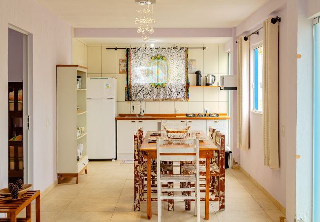 Casa em Imbituba - Casa aconchegante c wi-fi entre a natureza e o mar 