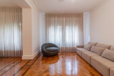 Apartamento em Rio de Janeiro - Espaço e Conforto em Copacabana | D405