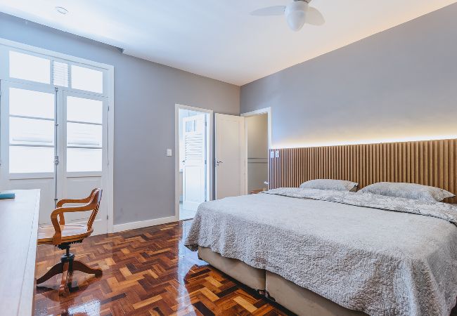 Apartamento em Teresópolis - Apto bem equipado c WiFi,lareira e boa localização Apartamento em Teresópolis - Apto bem equipado c WiFi,lareira e boa localização