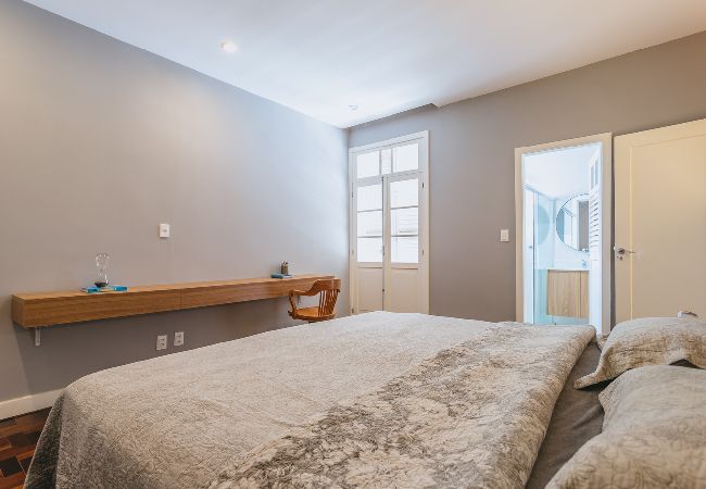 Apartamento em Teresópolis - Apto bem equipado c WiFi,lareira e boa localização Apartamento em Teresópolis - Apto bem equipado c WiFi,lareira e boa localização