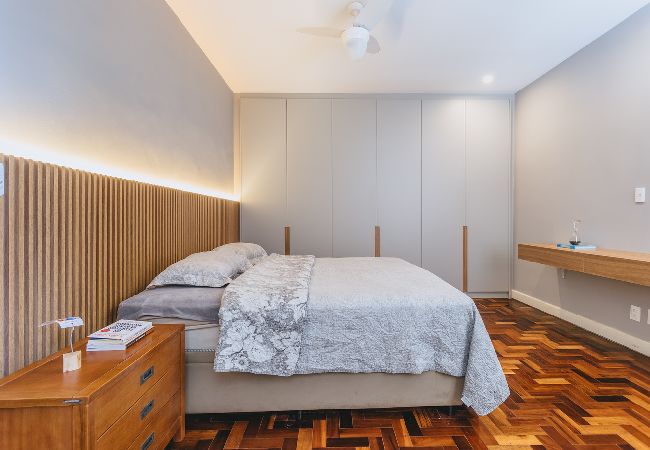 Apartamento em Teresópolis - Apto bem equipado c WiFi,lareira e boa localização Apartamento em Teresópolis - Apto bem equipado c WiFi,lareira e boa localização