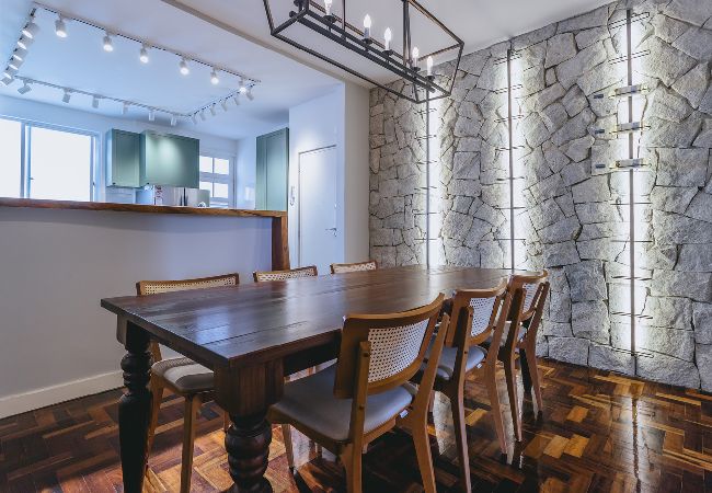 Apartamento em Teresópolis - Apto bem equipado c WiFi,lareira e boa localização Apartamento em Teresópolis - Apto bem equipado c WiFi,lareira e boa localização