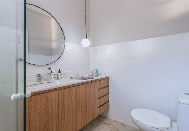 Apartamento em Teresópolis - Apto bem equipado c WiFi,lareira e boa localização Apartamento em Teresópolis - Apto bem equipado c WiFi,lareira e boa localização