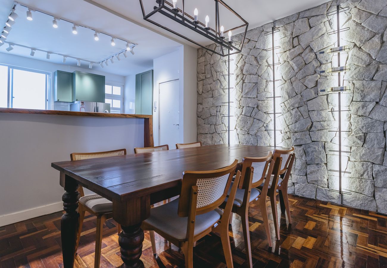 Apartamento em Teresópolis - Apto bem equipado c WiFi,lareira e boa localização Apartamento em Teresópolis - Apto bem equipado c WiFi,lareira e boa localização