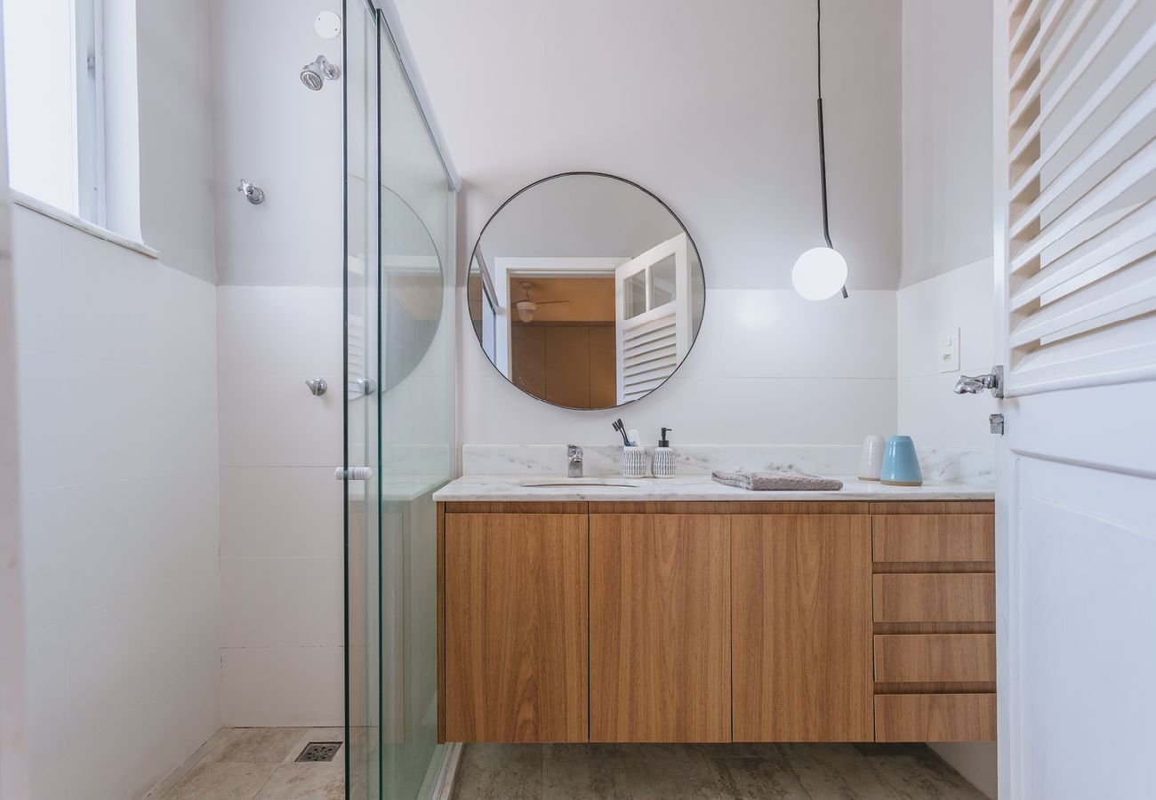 Apartamento em Teresópolis - Apto bem equipado c WiFi,lareira e boa localização Apartamento em Teresópolis - Apto bem equipado c WiFi,lareira e boa localização