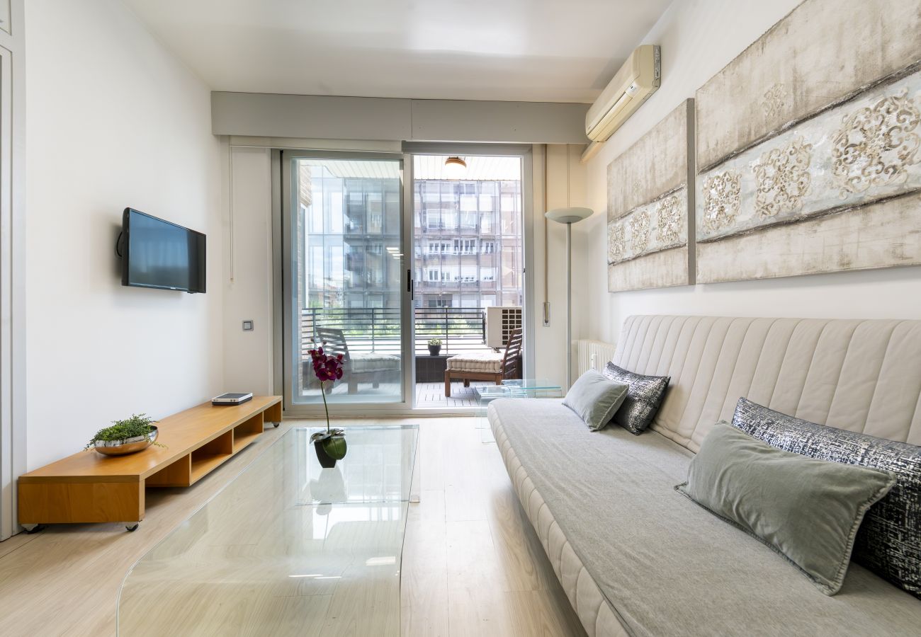 Apartamento em Madrid - Piso de 1 dormitorio con terraza-Alquiler mensual en Madrid 