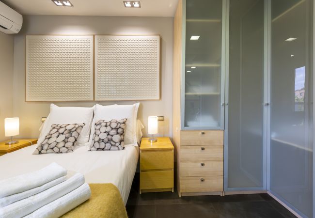 Apartamento em Madrid - Alquiler Mensual en Madrid – Piso Exterior con 1 Dormitorio + Estudio y 2 Baños Apartamento em Madrid - Alquiler Mensual en Madrid – Piso Exterior con 1 Dormitorio + Estudio y 2 Baños