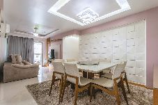 Apartamento em Niterói - Apto com piscina, WiFi, ar-condicionado e garagem