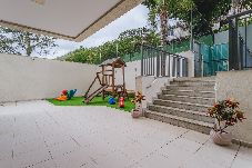 Apartamento em Niterói - Apto com piscina, WiFi, ar-condicionado e garagem