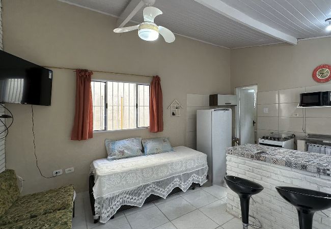 Casa em Caraguatatuba - Casa confortável, bem equipada com Wi-Fi e garagem Casa em Caraguatatuba - Casa confortável, bem equipada com Wi-Fi e garagem