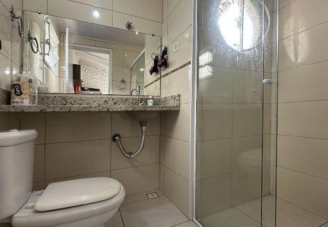 Casa em Caraguatatuba - Casa confortável, bem equipada com Wi-Fi e garagem Casa em Caraguatatuba - Casa confortável, bem equipada com Wi-Fi e garagem